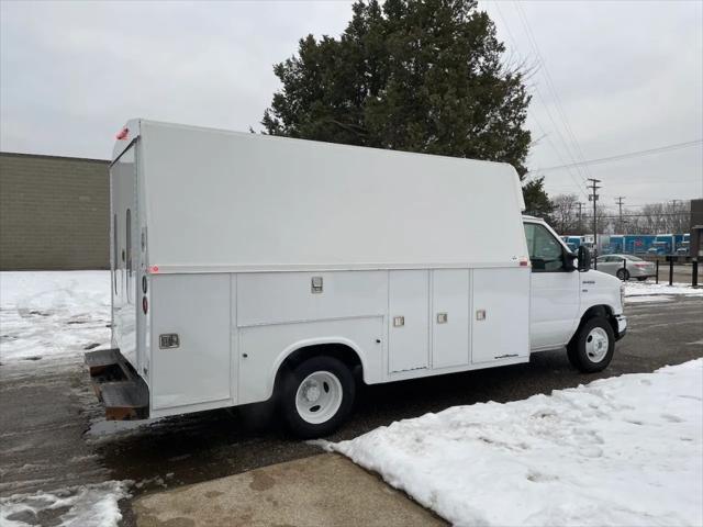 2019 Ford E-350 Cutaway Cargo Cutaway 6.2