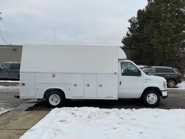2019 Ford E-350 Cutaway Cargo Cutaway 6.2