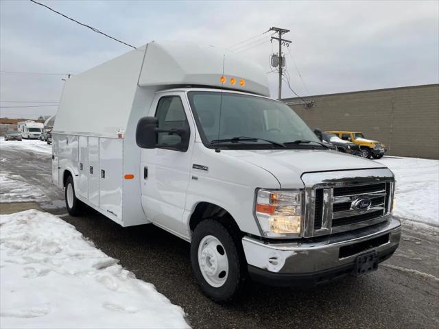 2019 Ford E-350 Cutaway Cargo Cutaway 6.2