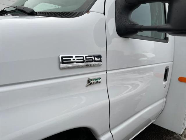 2019 Ford E-350 Cutaway Cargo Cutaway 6.2