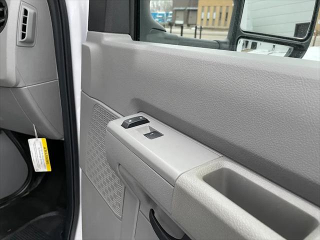 2019 Ford E-350 Cutaway Cargo Cutaway 6.2