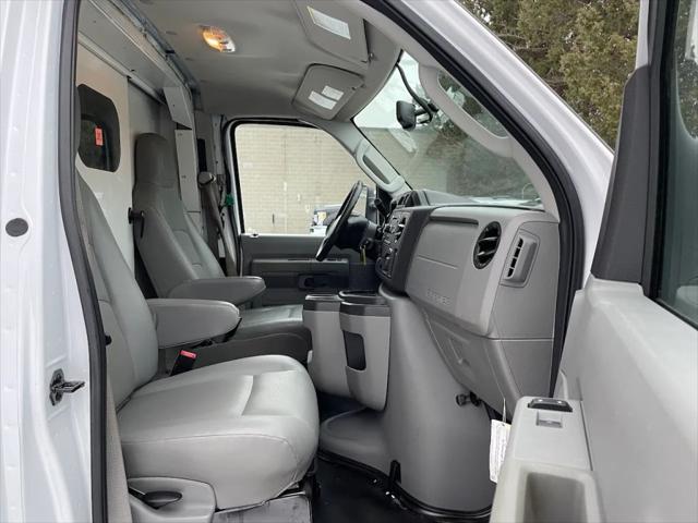 2019 Ford E-350 Cutaway Cargo Cutaway 6.2