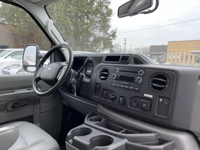 2019 Ford E-350 Cutaway Cargo Cutaway 6.2