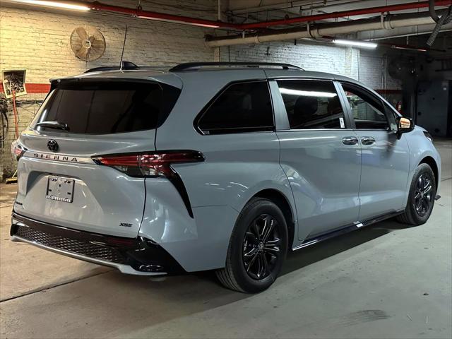 2026 Toyota Sienna XSE [4]
