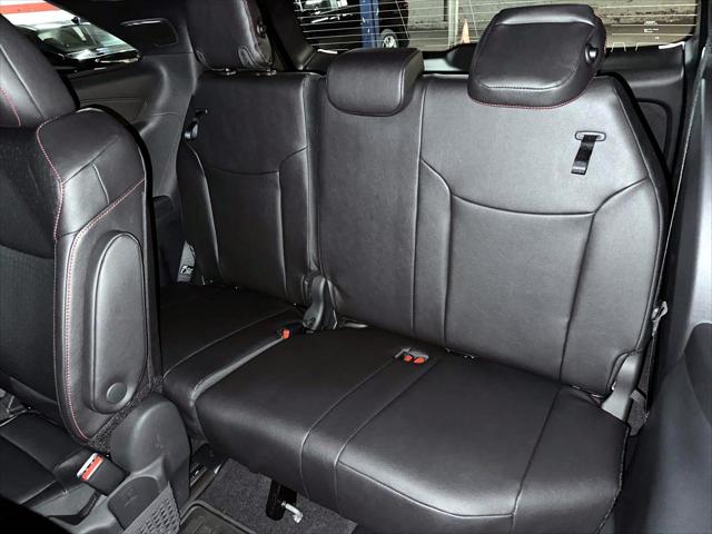 2026 Toyota Sienna XSE [17]