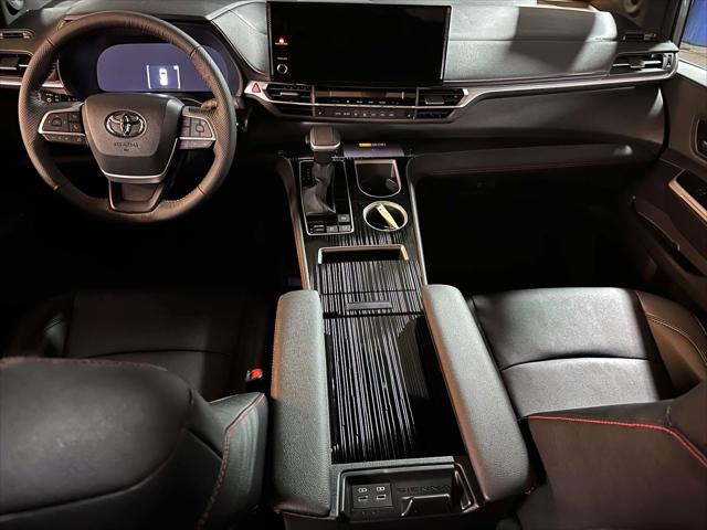 2026 Toyota Sienna XSE [18]