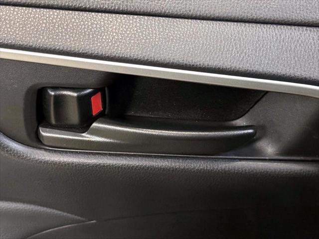 2025 Toyota RAV4 LE [8]