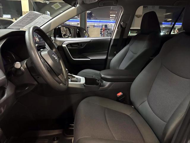 2025 Toyota RAV4 LE [11]