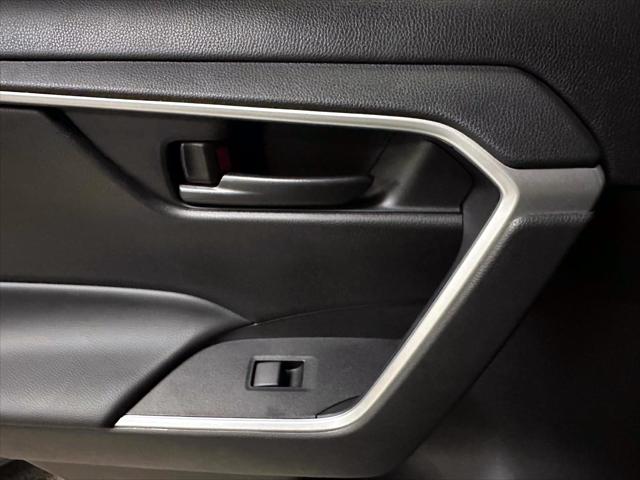 2025 Toyota RAV4 LE [18]