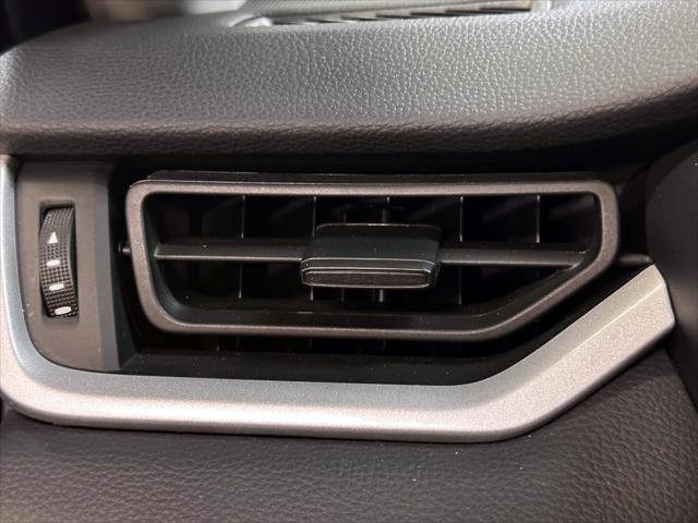 2025 Toyota RAV4 LE [25]