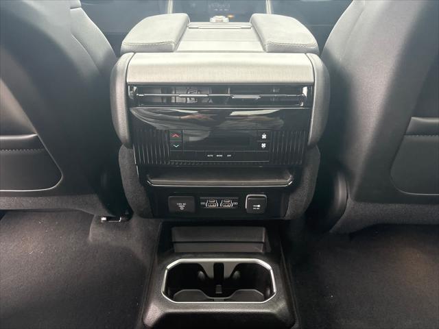 2026 Jeep Grand Wagoneer L 4x4
