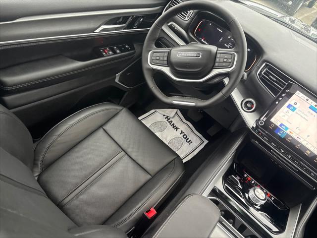 2026 Jeep Grand Wagoneer L 4x4