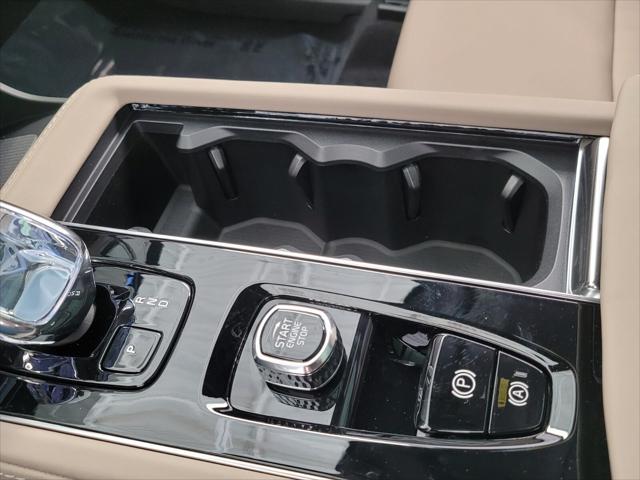 2026 Volvo XC90 Plus, B6 AWD Gas (mild hybrid), Gasoline, Bright, 7 Seats