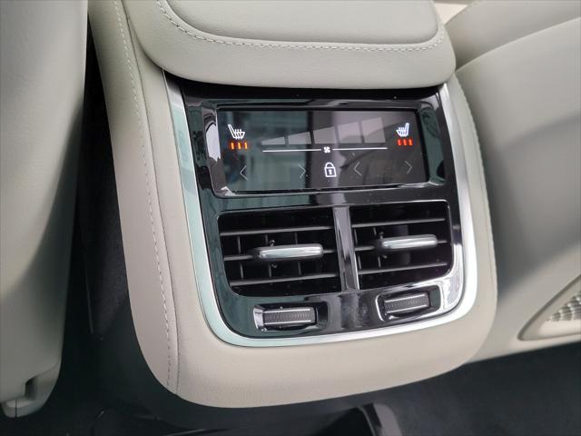 2026 Volvo XC90 Ultra, B6 AWD Gas (mild hybrid), Gasoline, Bright, 6 Seats