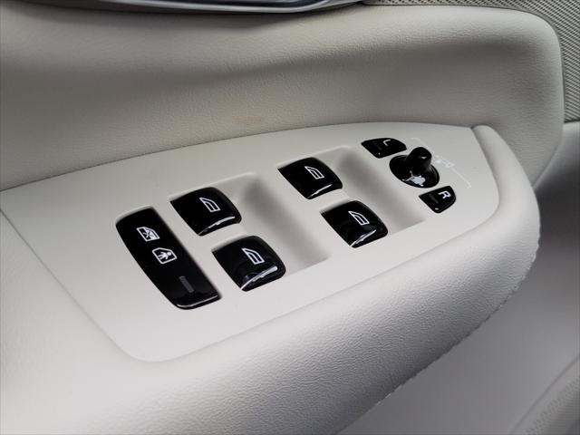 2026 Volvo XC90 Ultra, B6 AWD Gas (mild hybrid), Gasoline, Bright, 6 Seats