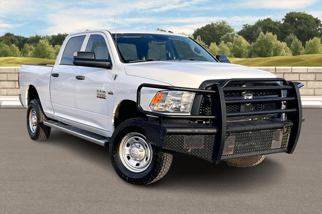 2017 RAM 2500 Tradesman Crew Cab 4x4 64 Box