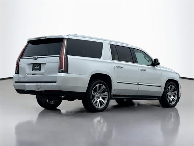 2016 Cadillac Escalade ESV Luxury Collection