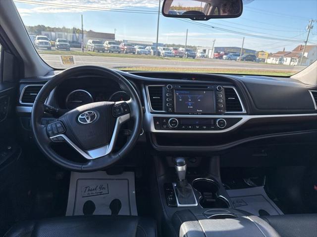 2016 Toyota Highlander Limited V6