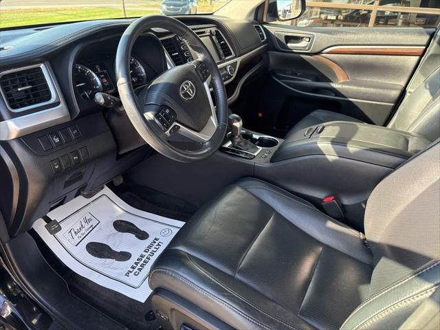 2016 Toyota Highlander Limited V6