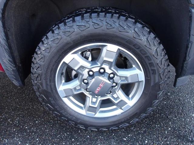2025 GMC Sierra 2500HD 4WD Crew Cab Standard Bed SLT