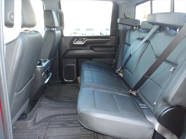 2025 GMC Sierra 2500HD 4WD Crew Cab Standard Bed SLT
