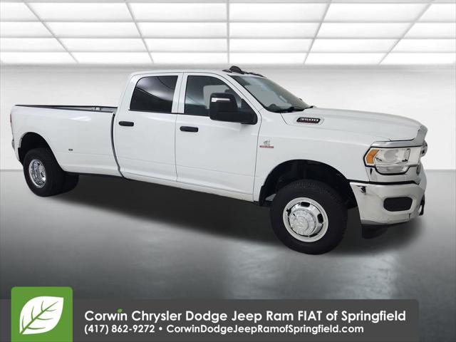 2024 RAM 3500 Tradesman Crew Cab 4x4 8 Box