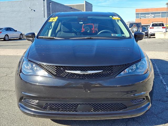 2023 Chrysler Voyager LX 2023 Chrysler Voyager LX