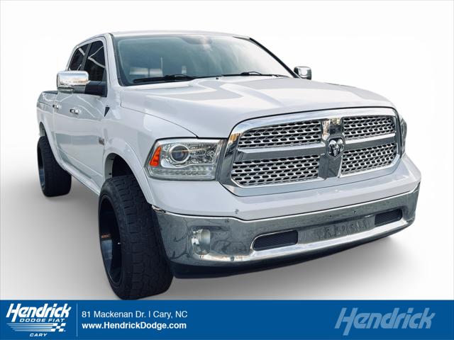 2017 RAM 1500 Laramie Crew Cab 4x4 57 Box