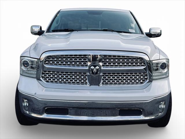 2017 RAM 1500 Laramie Crew Cab 4x4 57 Box