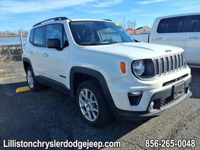 2022 Jeep Renegade Latitude 4x4 2022 Jeep Renegade Latitude 4x4