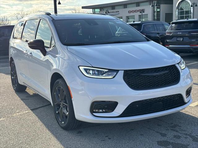 2026 Chrysler Pacifica PACIFICA SELECT AWD