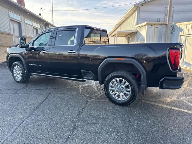 2022 GMC Sierra 2500HD 4WD Crew Cab Standard Bed Denali