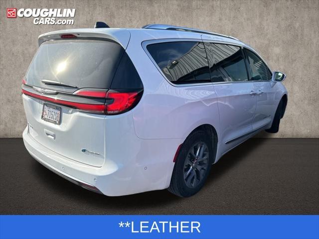 2024 Chrysler Pacifica Hybrid Pinnacle