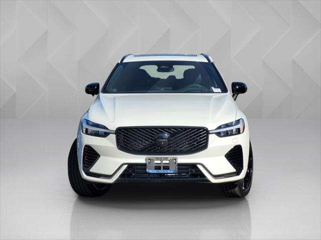 2026 Volvo XC60 Plug-In Hybrid Black Edition Ultra, T8 AWD Electric/Gasoline, Dark
