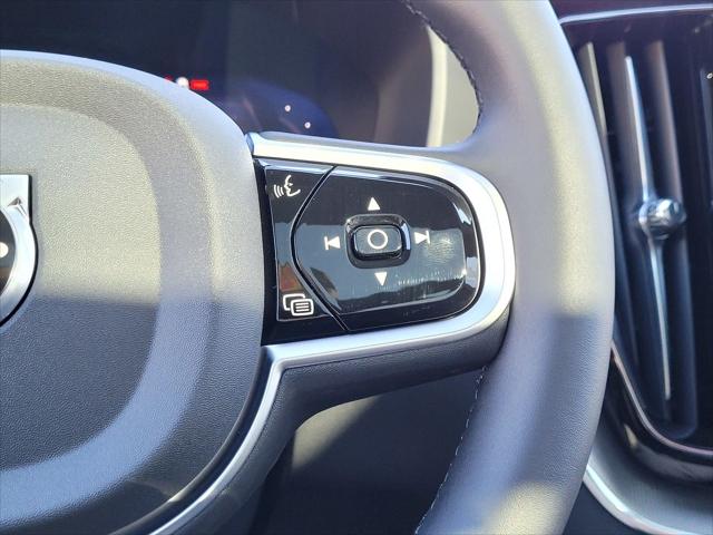 2026 Volvo XC60 Plug-In Hybrid Black Edition Ultra, T8 AWD Electric/Gasoline, Dark