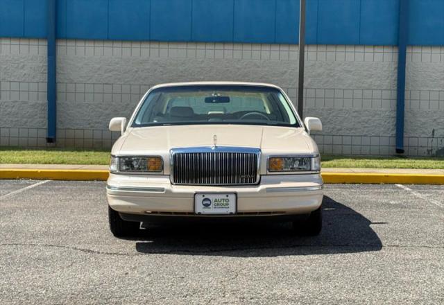 1996 Lincoln Town Car Cartier