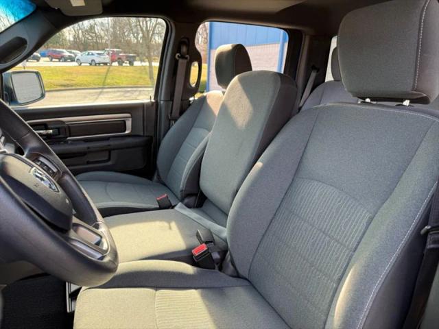 2024 Ram 1500 Classic Warlock Crew Cab 4x4 5'7" Box