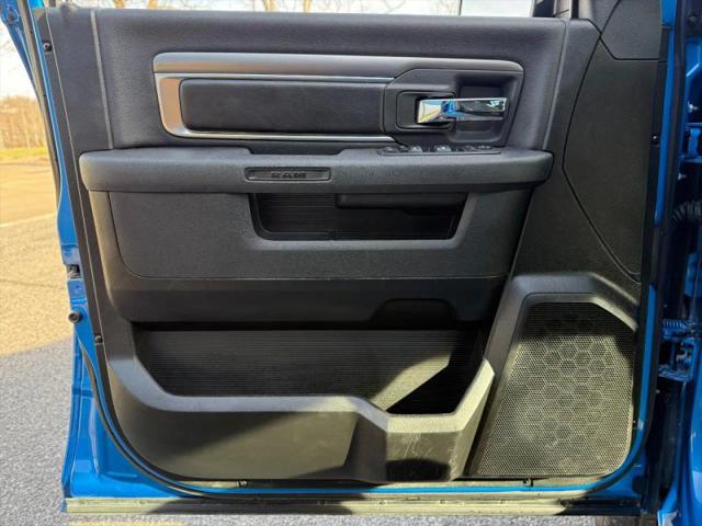 2024 Ram 1500 Classic Warlock Crew Cab 4x4 5'7" Box