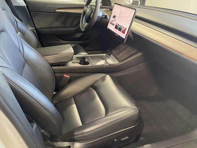 2022 Tesla Model 3 Rear-Wheel Drive