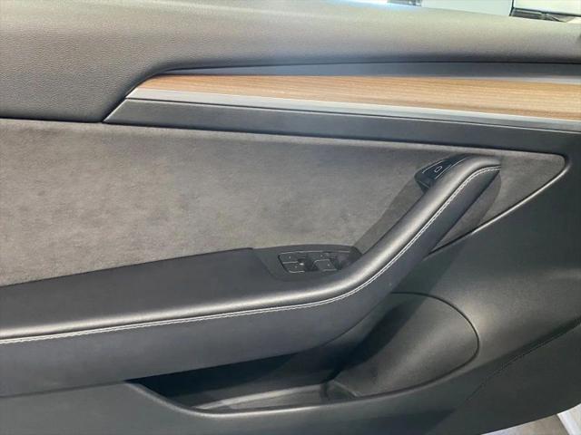 2022 Tesla Model 3 Rear-Wheel Drive
