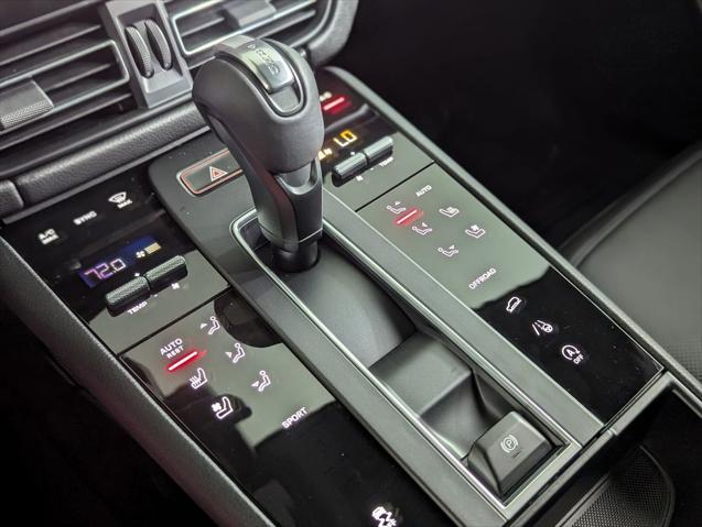 2026 Porsche Macan Unknown