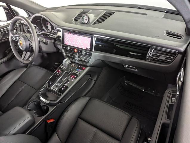 2026 Porsche Macan Unknown