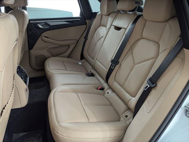 2026 Porsche Macan Unknown