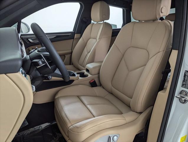 2026 Porsche Macan Unknown