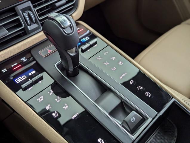 2026 Porsche Macan Unknown