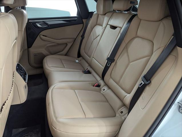 2026 Porsche Macan Unknown