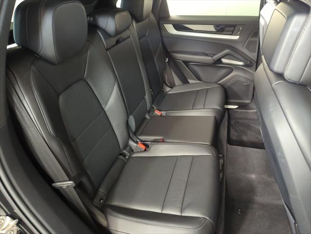 2026 Porsche Cayenne Unknown