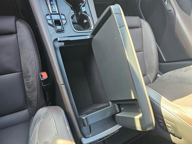 2026 Lexus RX 450h+ Luxury