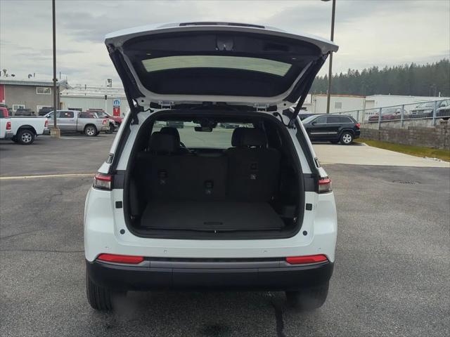 2026 Jeep Grand Cherokee Altitude 4x4