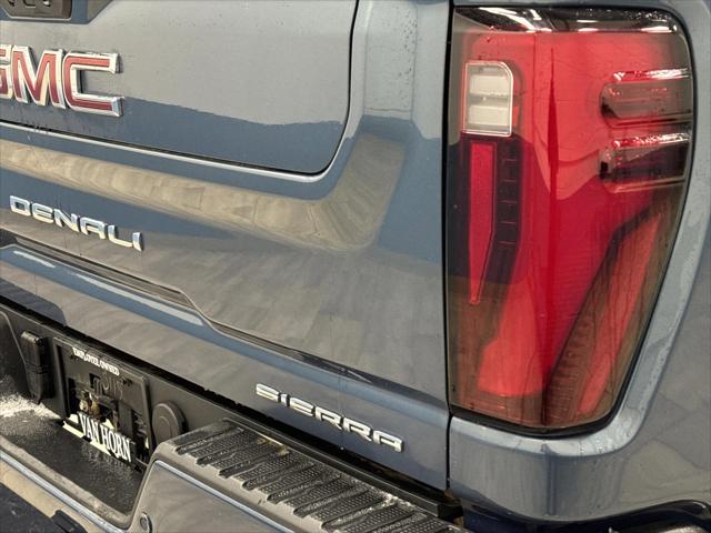 2025 GMC Sierra 3500HD Denali